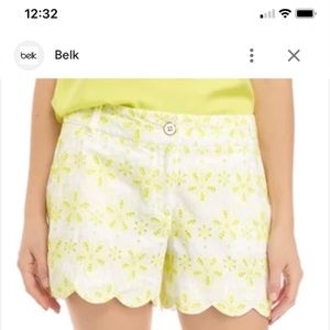Crown & Ivy Scalloped Shorts Size 14